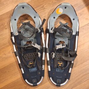 TUBBS Adventure 21 Snowshoes 21" x 8” Hiking Trekking Made In USA Snow Shoe